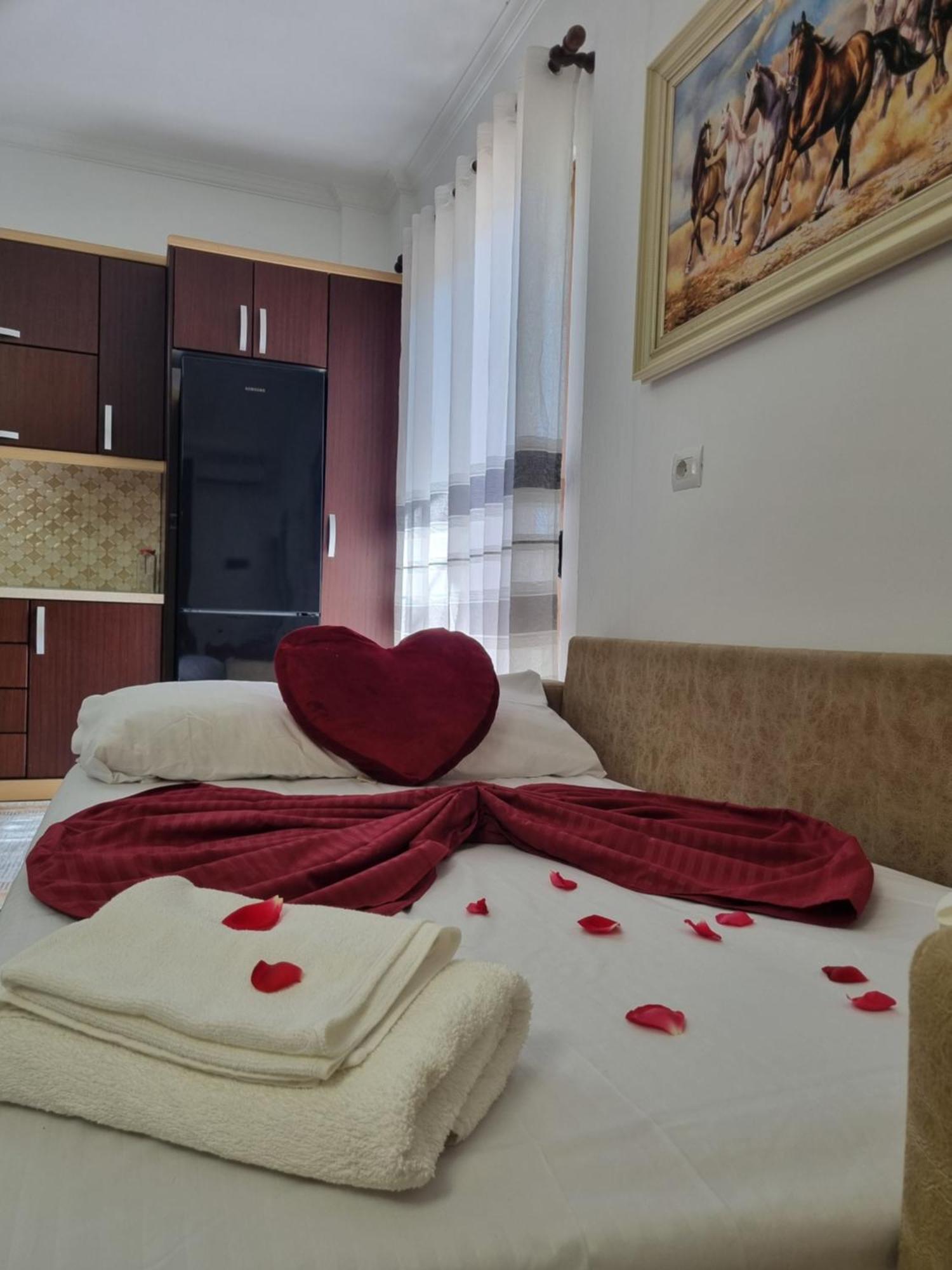 Apartment Besnik Brahimi คซามิล ภายนอก รูปภาพ